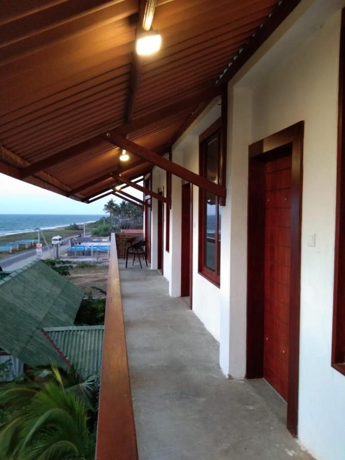 Hi Win Hotel Chilaw Buitenkant foto