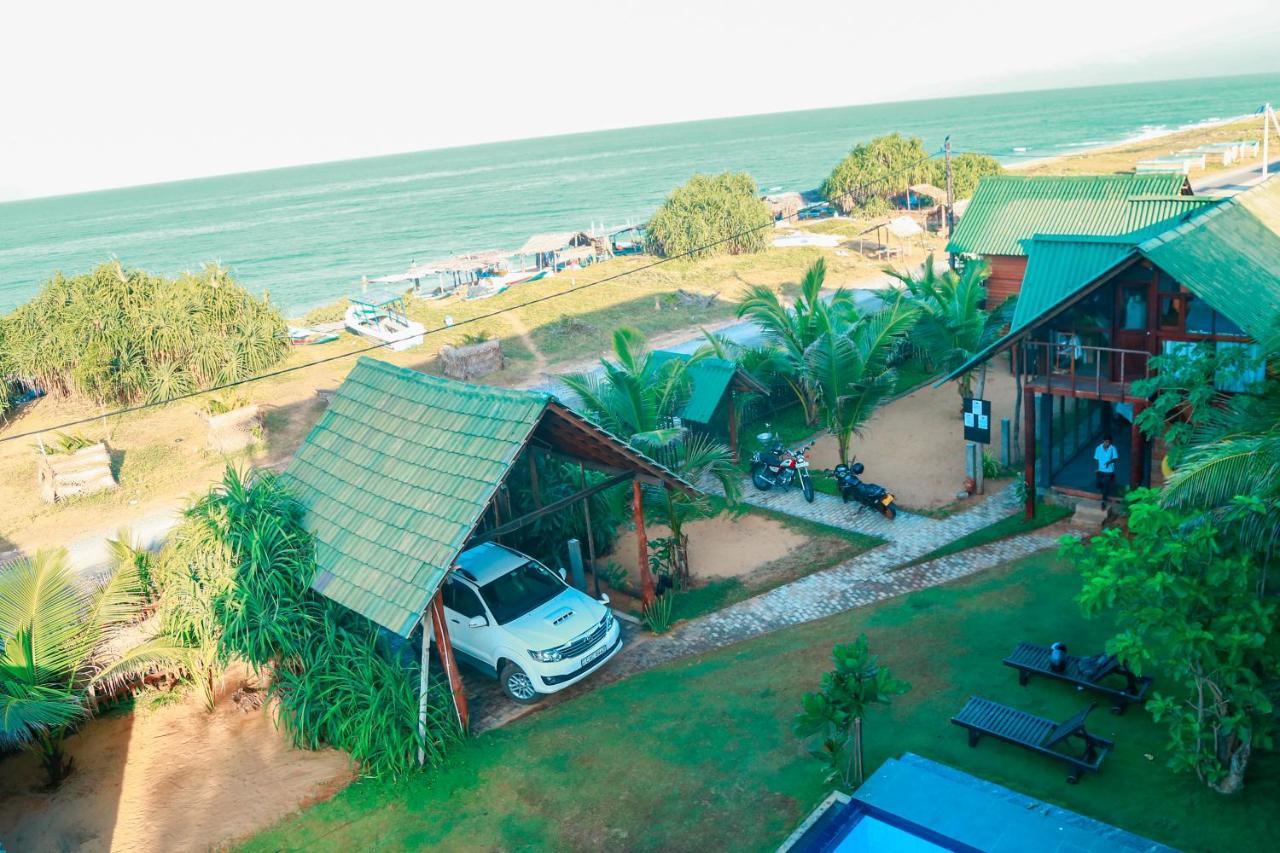 Hi Win Hotel Chilaw Buitenkant foto