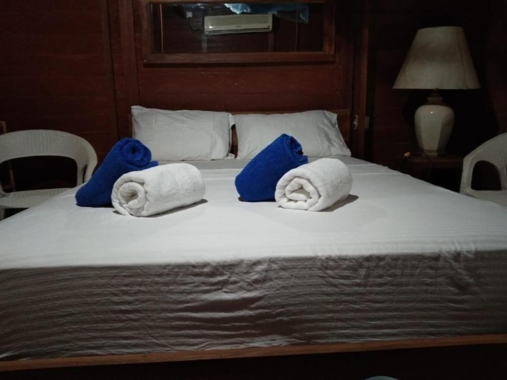 Hi Win Hotel Chilaw Buitenkant foto
