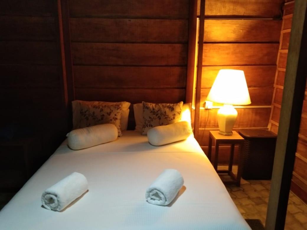 Hi Win Hotel Chilaw Buitenkant foto