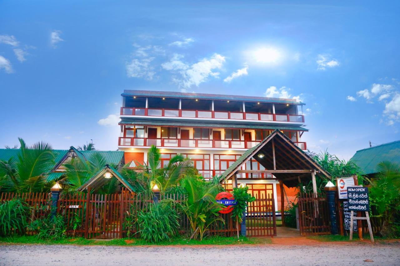 Hi Win Hotel Chilaw Buitenkant foto