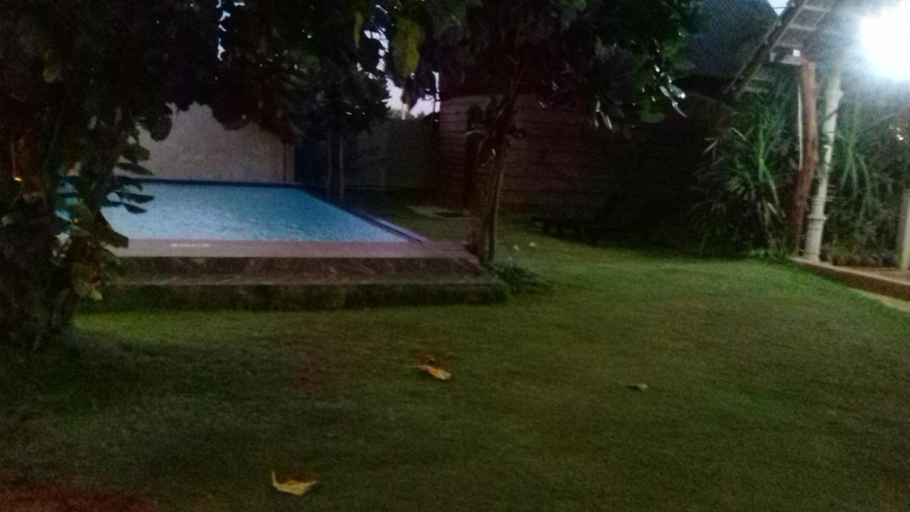 Hi Win Hotel Chilaw Buitenkant foto