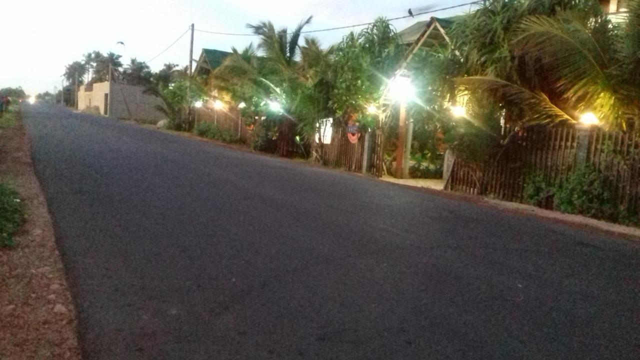 Hi Win Hotel Chilaw Buitenkant foto