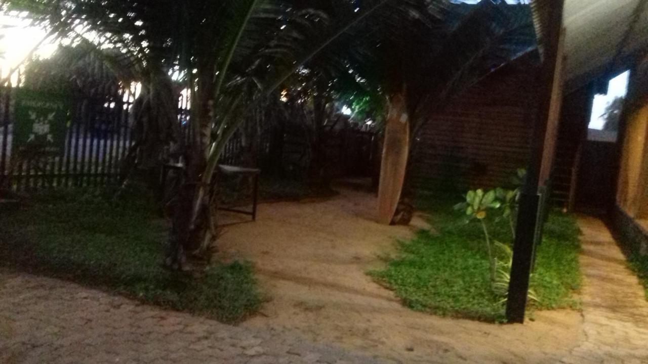 Hi Win Hotel Chilaw Buitenkant foto